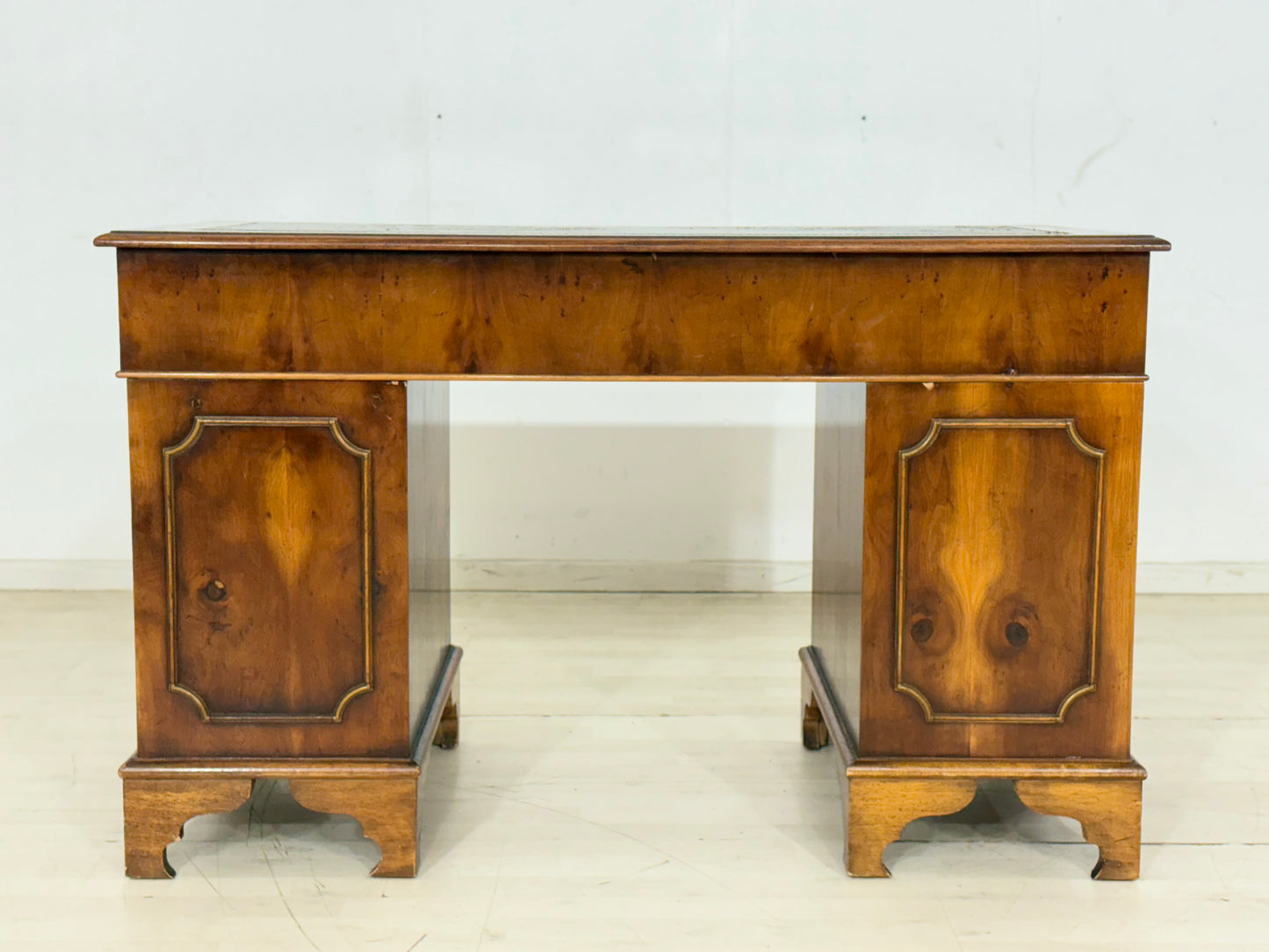 Vintage Empire Schreibtisch / Englisch Mahagoni Tisch / Bürotisch / Arbeitstisch