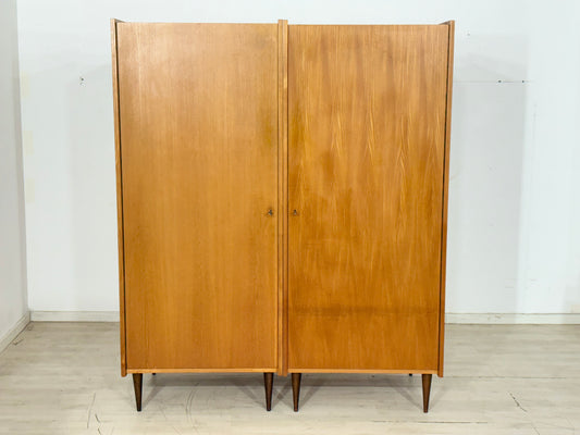 Sehr schöner Mid-Century Kleiderschrank / Wäscheschrank / Holz Schrank / Vintage Wardrobe