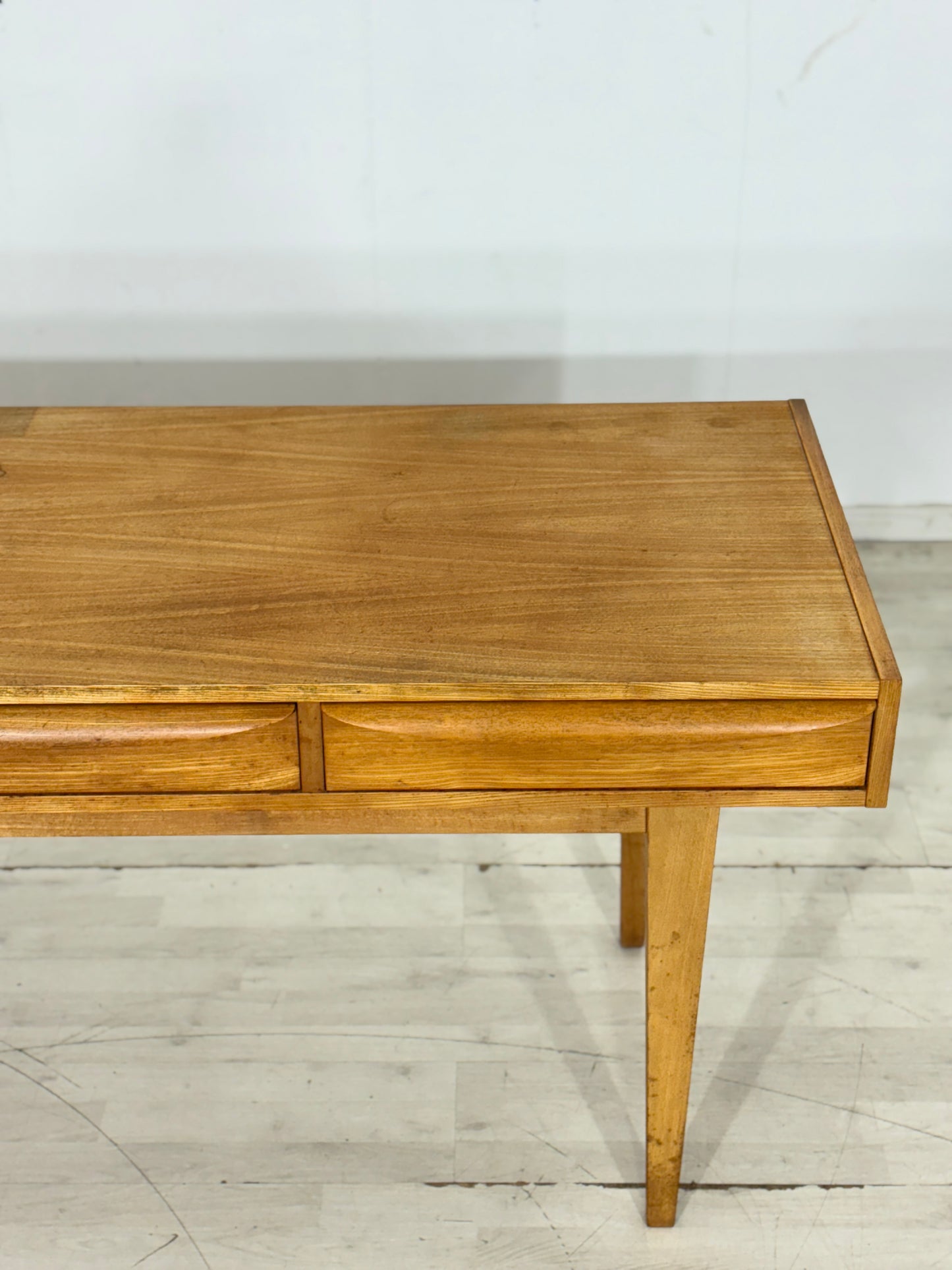 Vintage Hellerau Schreibtisch / Serie 602 / Holz Tisch / Bürotisch / Mid-Century Desk