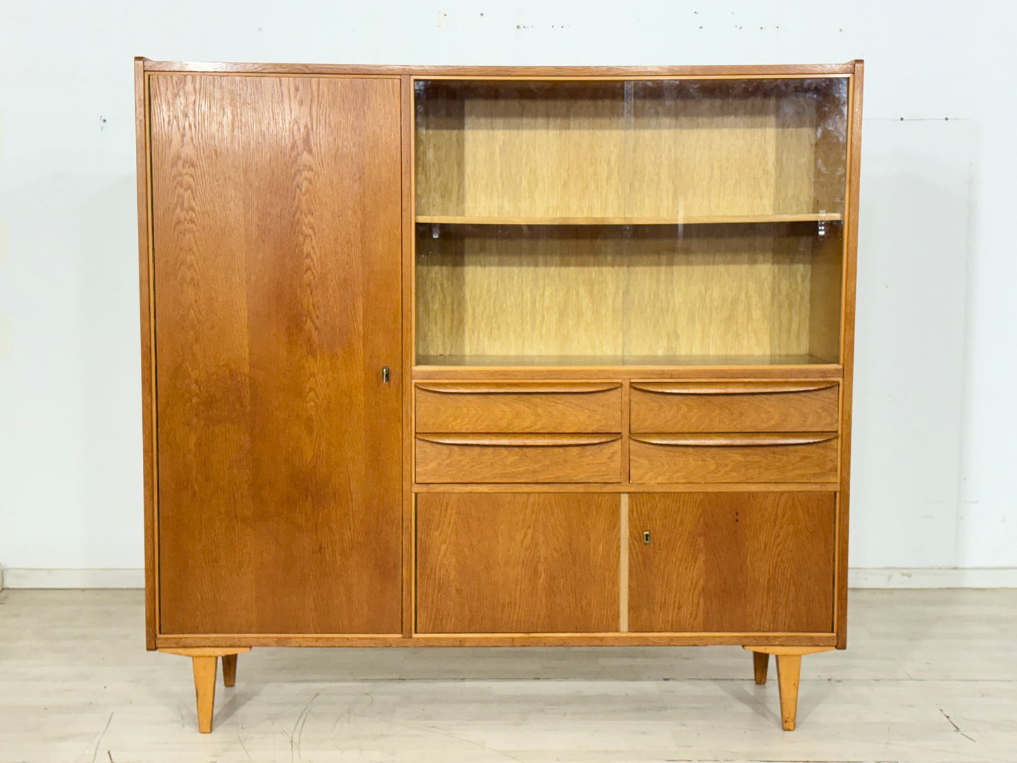 Vintage Wohnzimmerschrank / Highboard / Schrank / Eiche / Mid Century Design