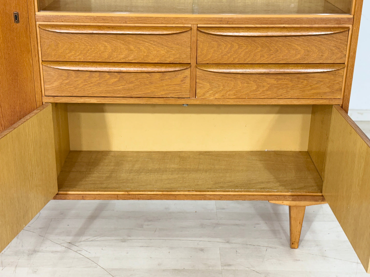 Vintage Wohnzimmerschrank / Highboard / Schrank / Eiche / Mid Century Design