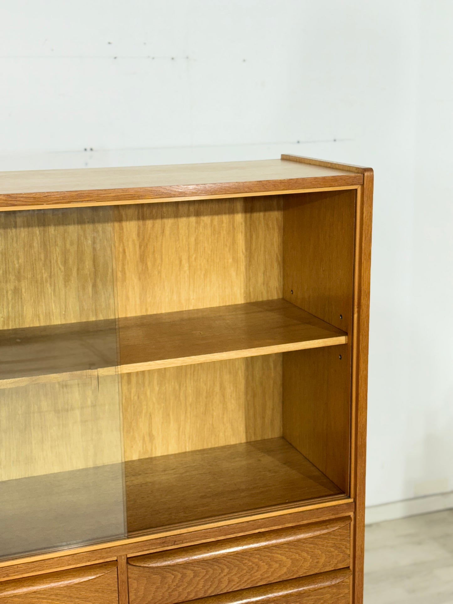 Vintage Wohnzimmerschrank / Highboard / Schrank / Eiche / Mid Century Design