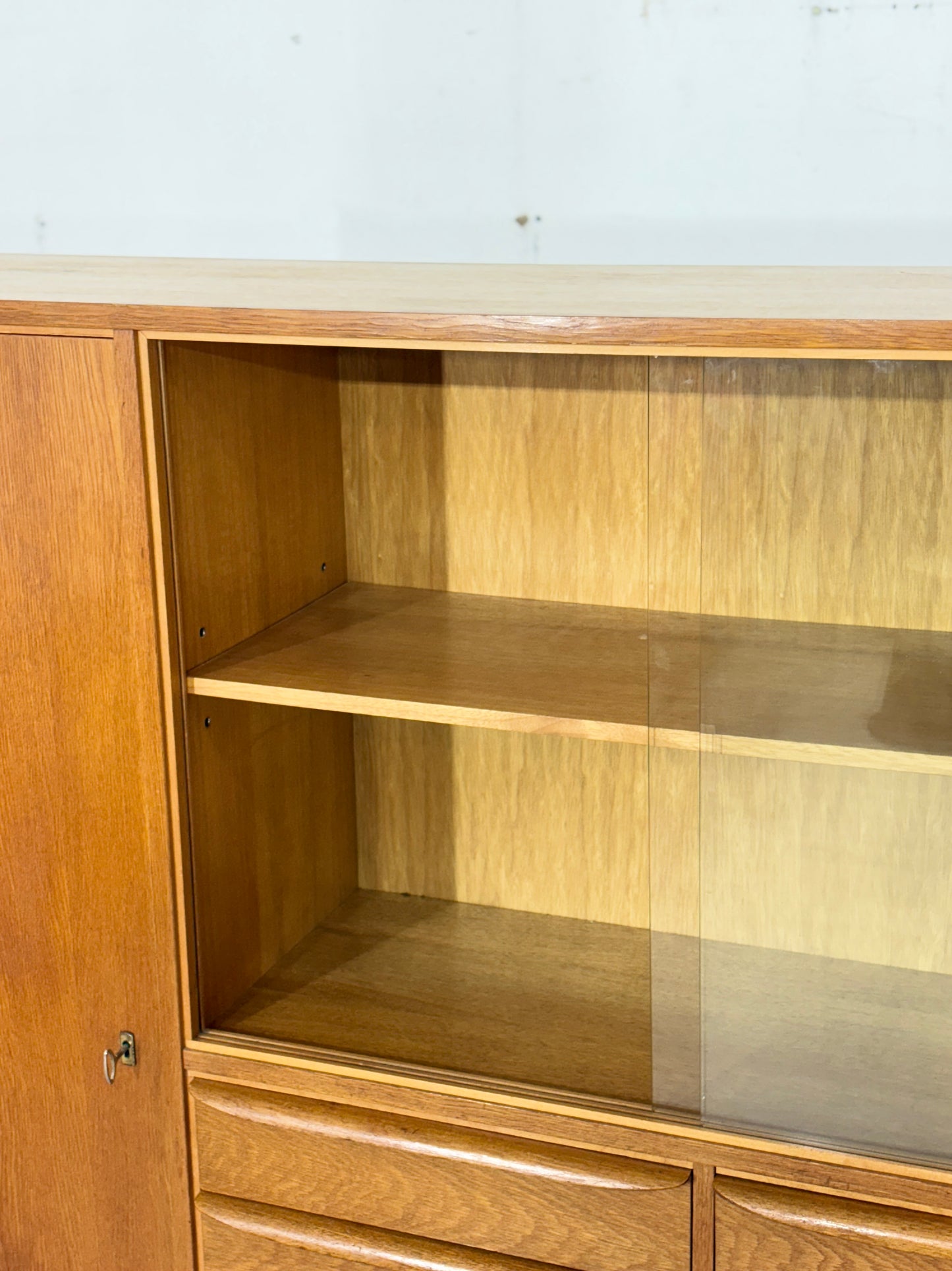 Vintage Wohnzimmerschrank / Highboard / Schrank / Eiche / Mid Century Design