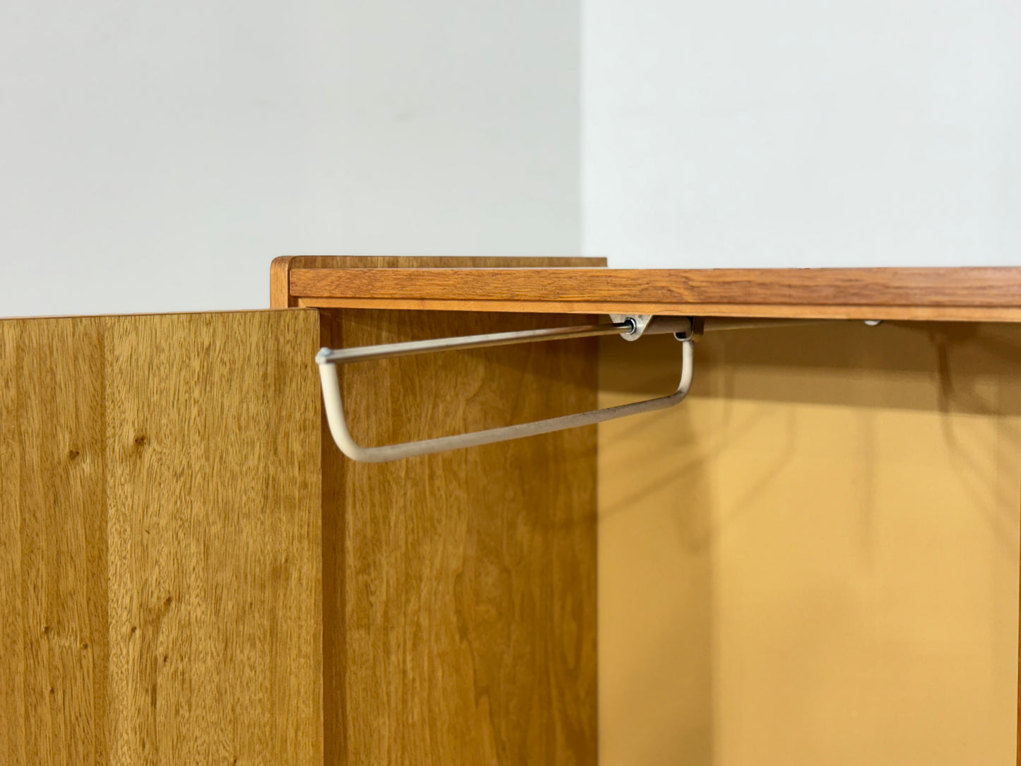 Vintage Wohnzimmerschrank / Highboard / Schrank / Eiche / Mid Century Design