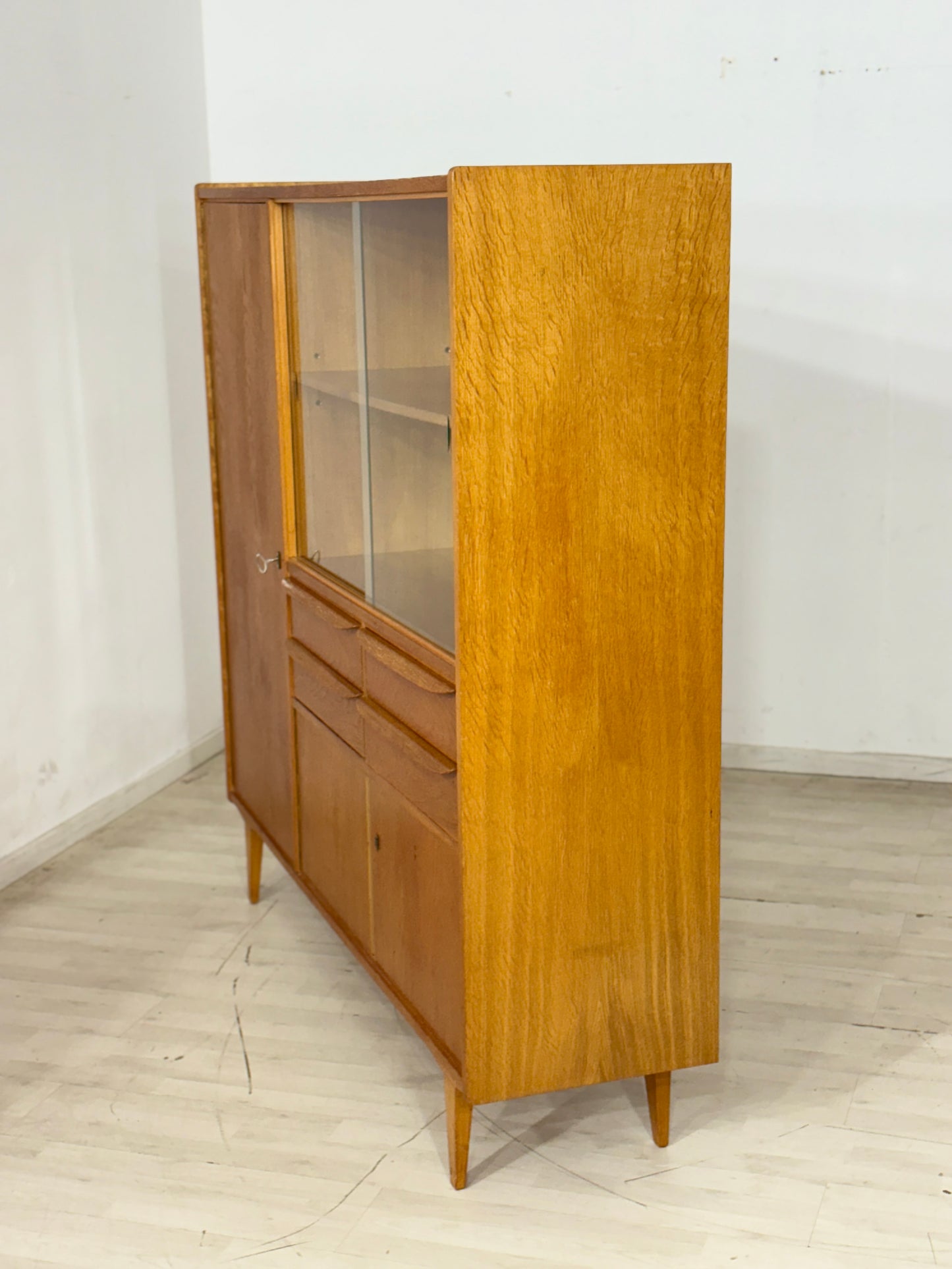 Vintage Wohnzimmerschrank / Highboard / Schrank / Eiche / Mid Century Design