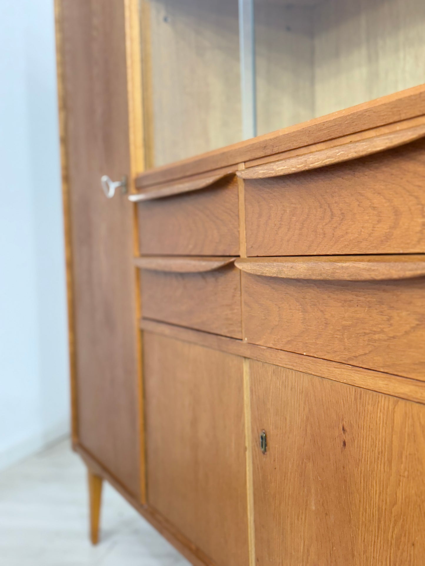 Vintage Wohnzimmerschrank / Highboard / Schrank / Eiche / Mid Century Design