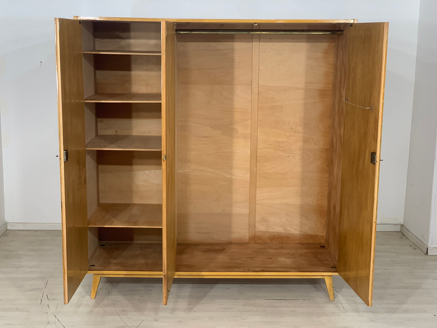 Vintage Kleiderschrank Wäscheschrank Schrank Wardrobe