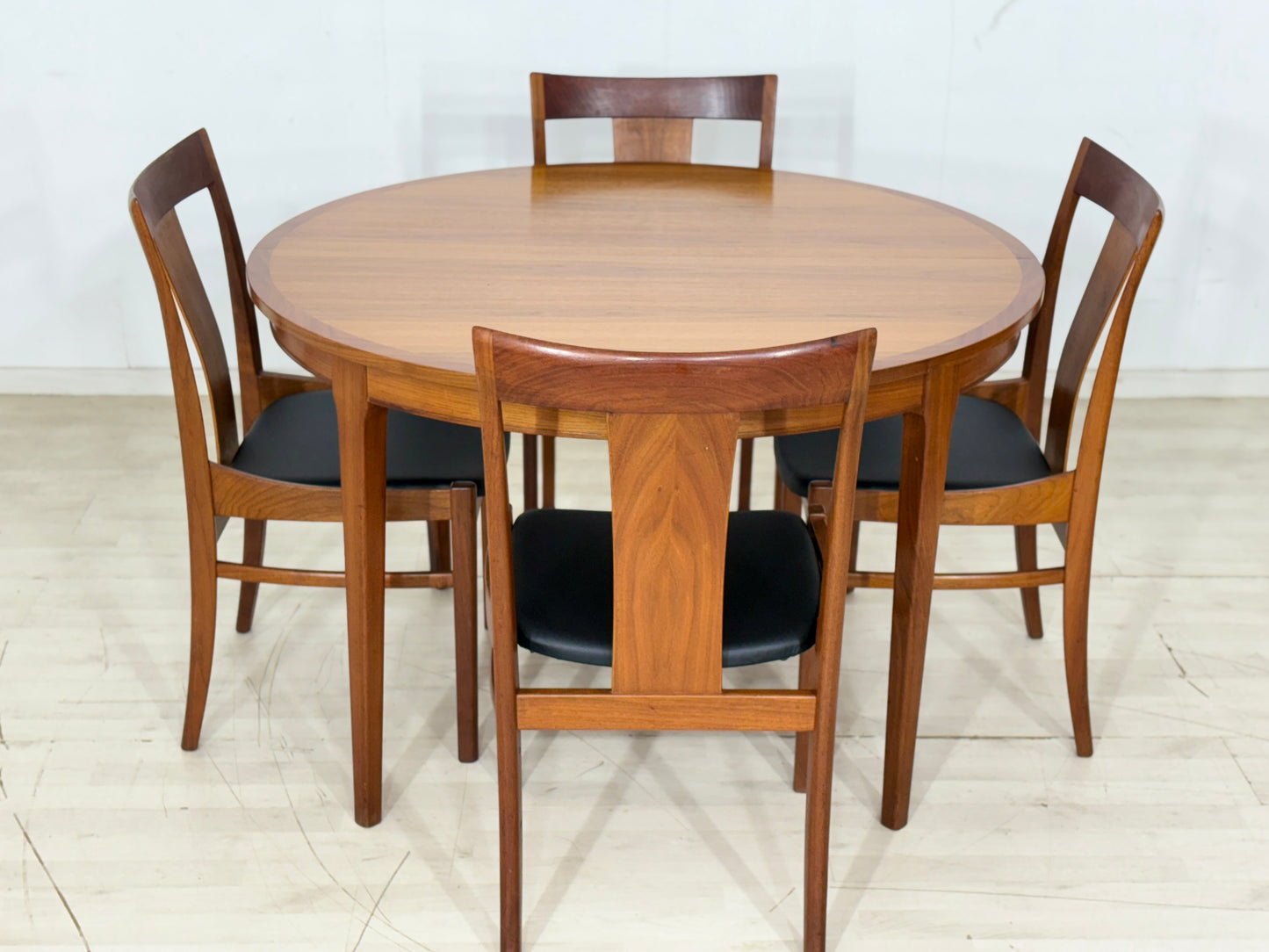 Schöner runder Esstisch / Teak Küchentisch / Holz Tisch / Vintage dining table