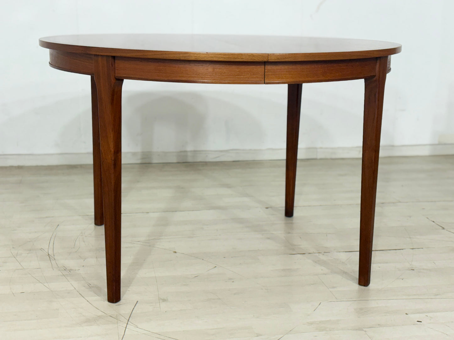 Schöner runder Esstisch / Teak Küchentisch / Holz Tisch / Vintage dining table
