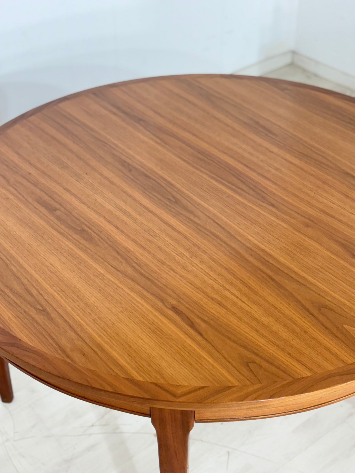 Schöner runder Esstisch / Teak Küchentisch / Holz Tisch / Vintage dining table