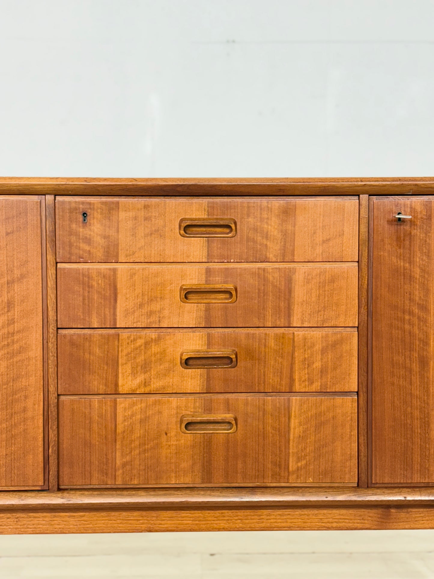 Sehr schönes Albin Johansson & Sons Sideboard / Teak Anrichte / Wohnzimmerschrank / Vintage Kommode