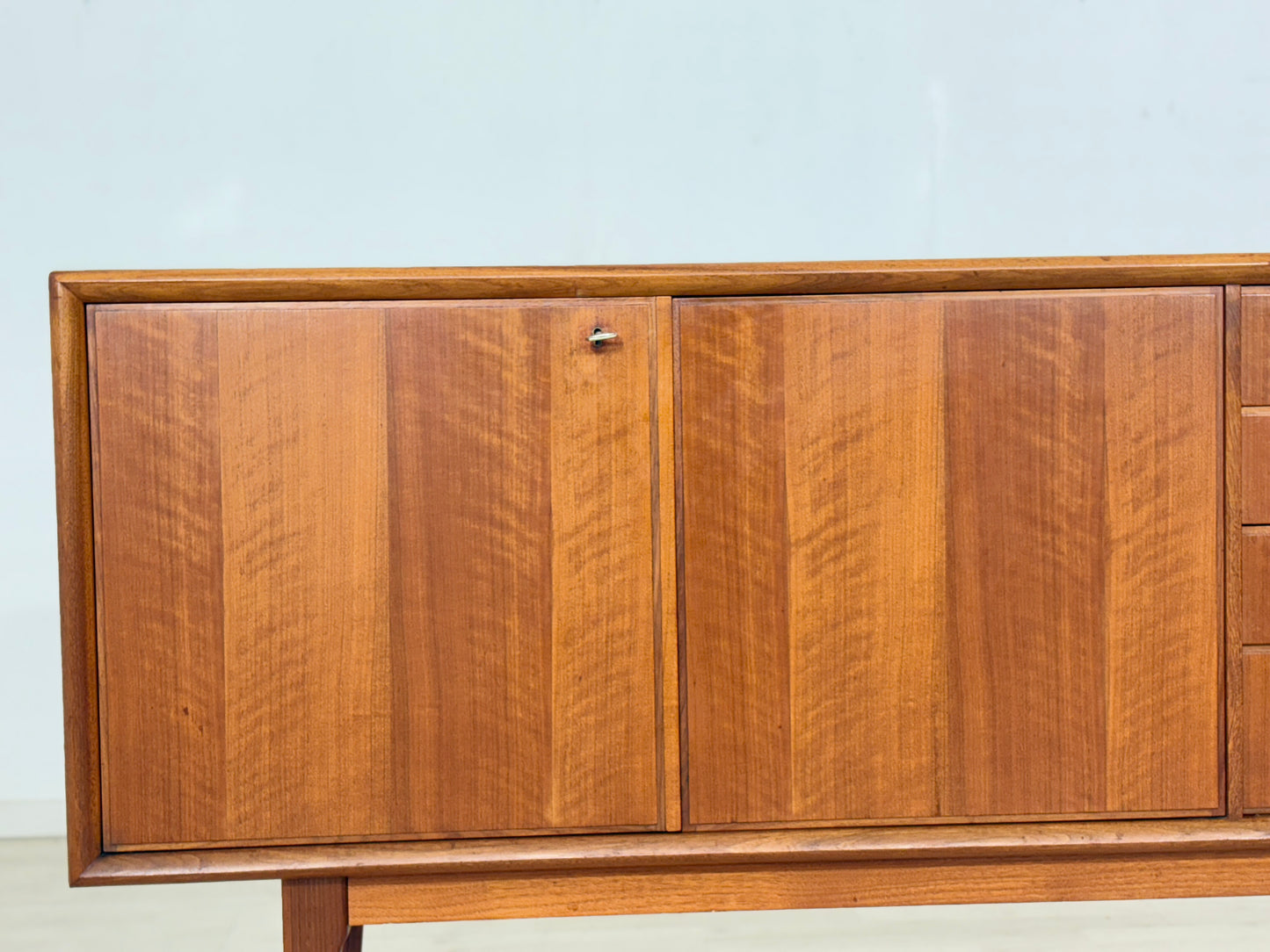 Sehr schönes Albin Johansson & Sons Sideboard / Teak Anrichte / Wohnzimmerschrank / Vintage Kommode