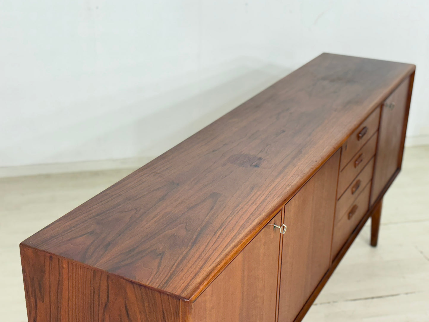 Sehr schönes Albin Johansson & Sons Sideboard / Teak Anrichte / Wohnzimmerschrank / Vintage Kommode