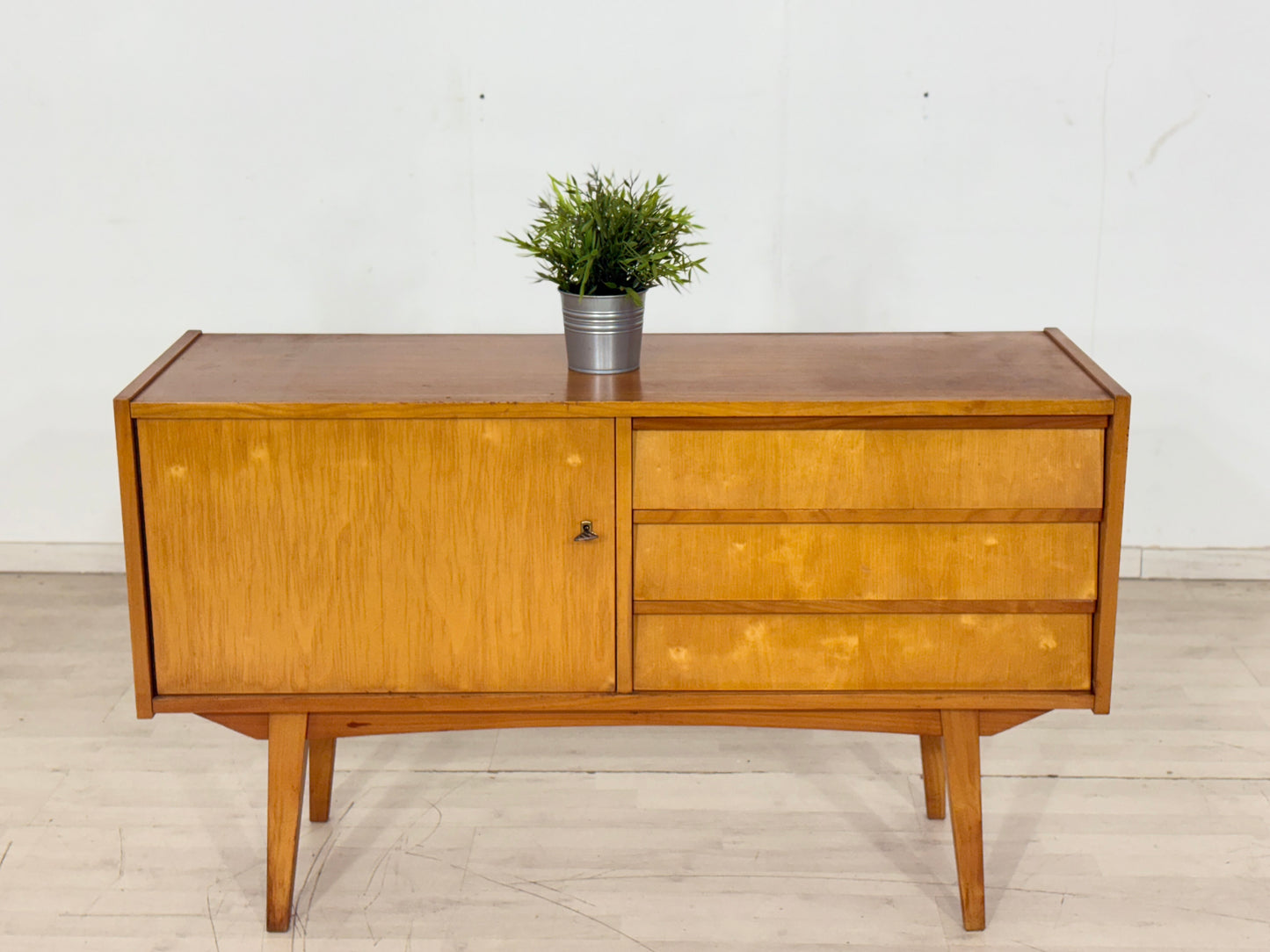 Vintage Sideboard / Kommode / Mid-Century Schrank – 60er Jahre