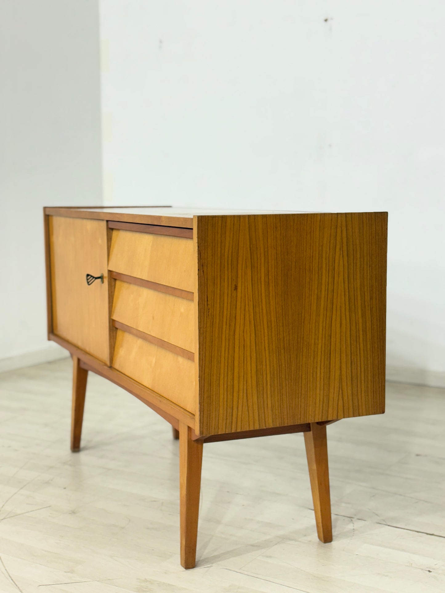 Vintage Sideboard / Kommode / Mid-Century Schrank – 60er Jahre