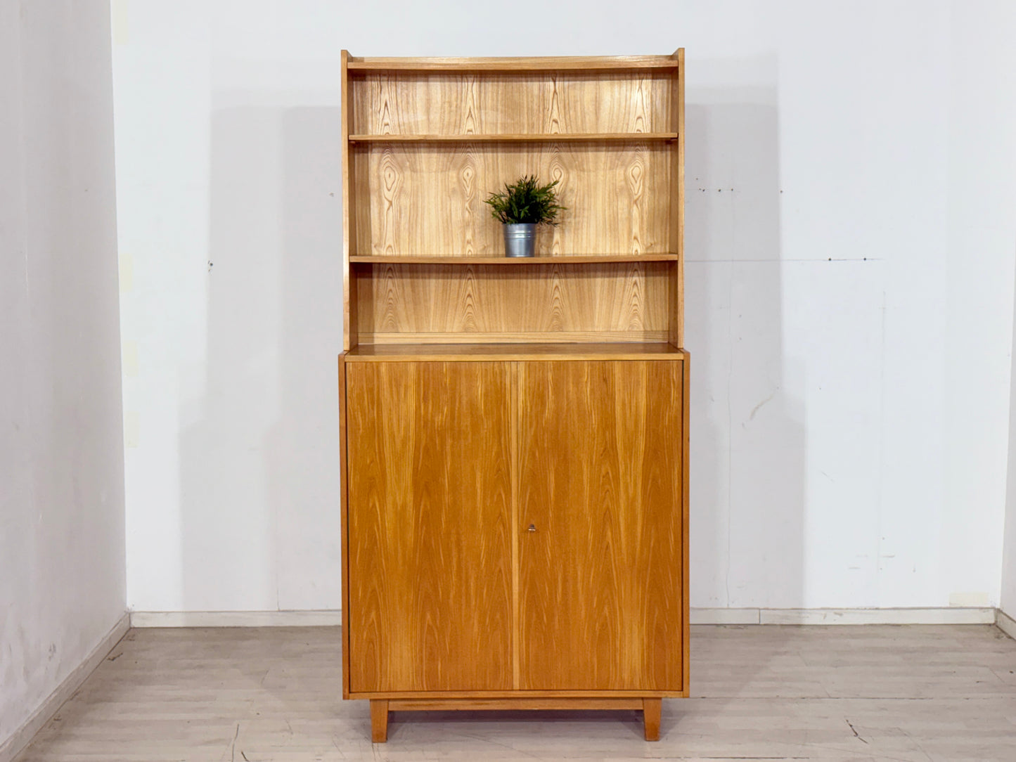 Vintage Hellerau Highboard / Regal / Schrank – 60er Jahre