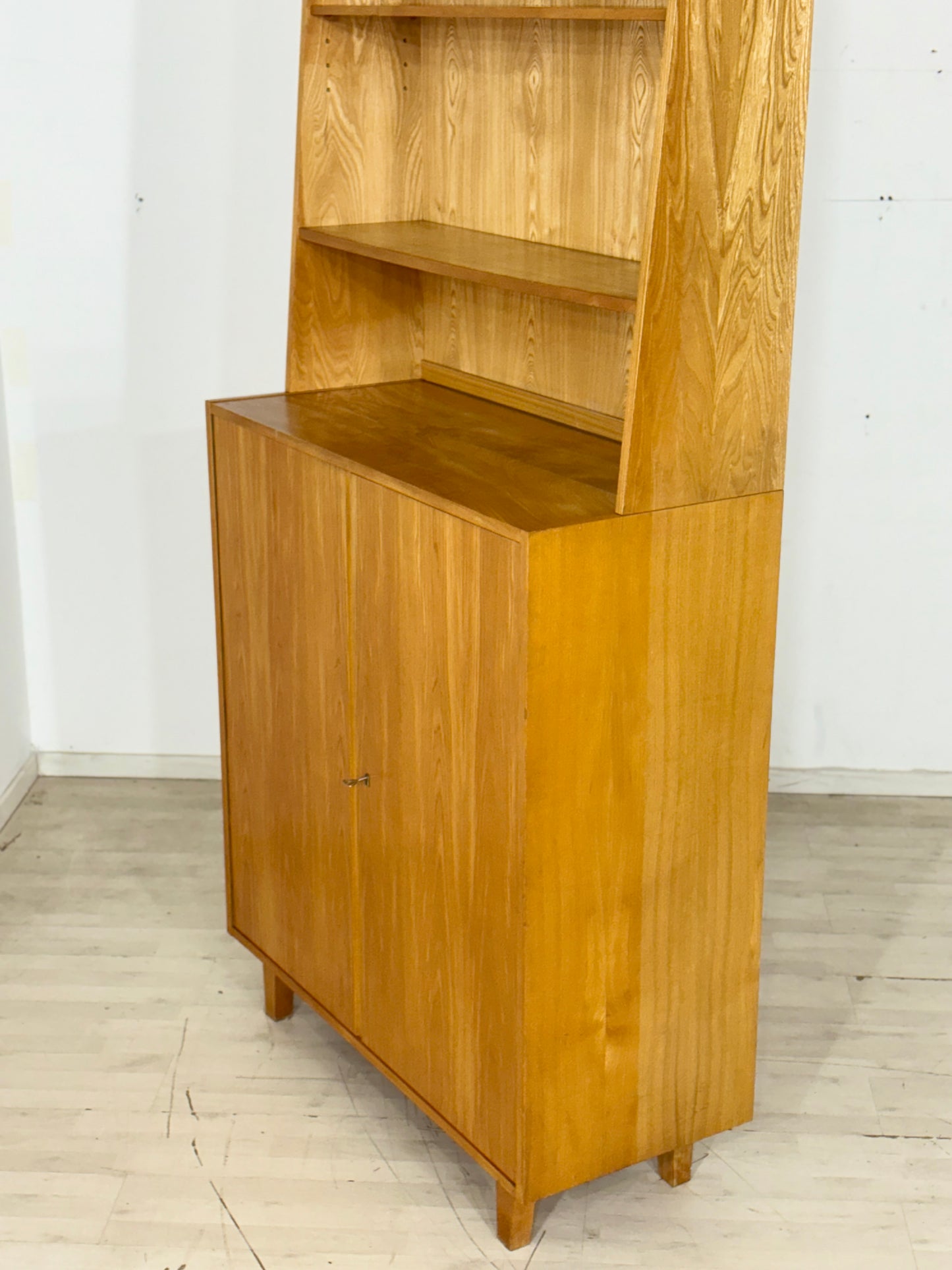 Vintage Hellerau Highboard / Regal / Schrank – 60er Jahre