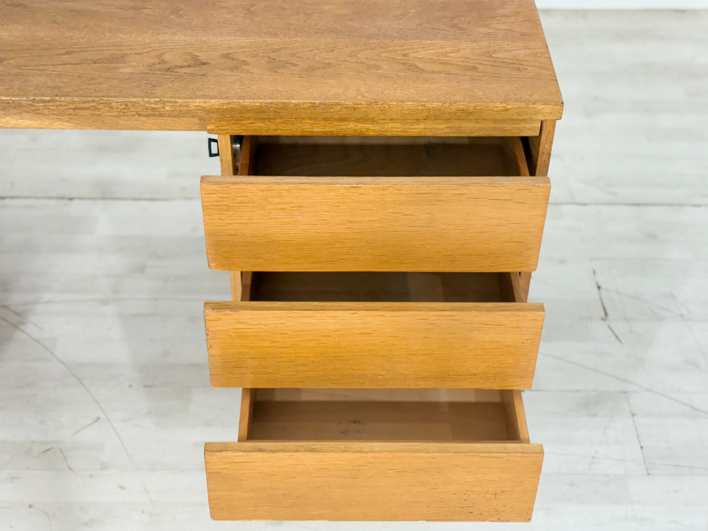 Schöner Vintage-Klassiker: Freistehender Ikea Schreibtisch in Eiche 60er Jahre