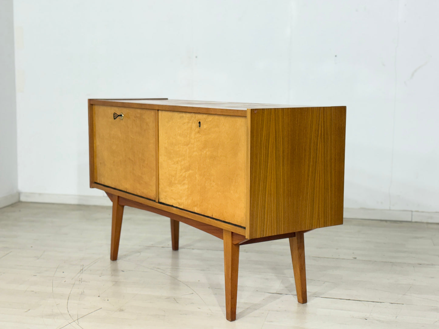 Mid-Century Kommode / Sideboard / Vintage Barschrank – 60er Jahre
