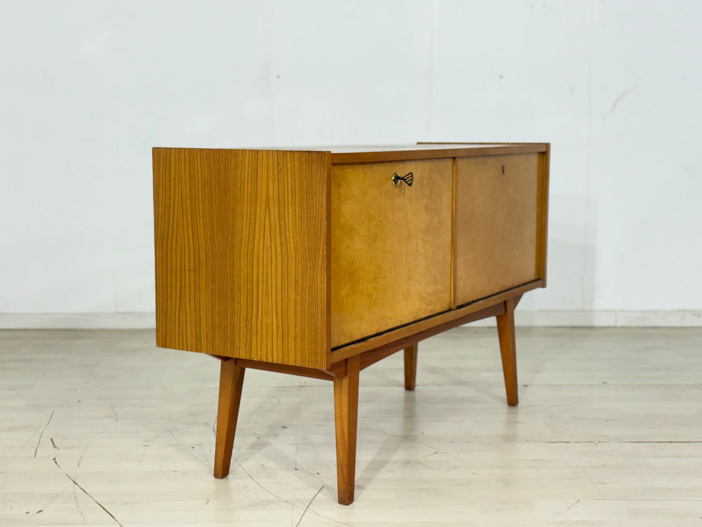 Mid-Century Kommode / Sideboard / Vintage Barschrank – 60er Jahre