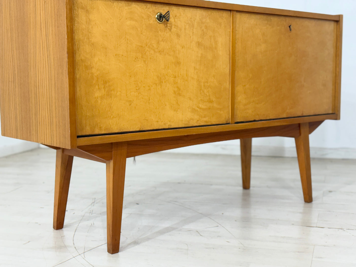 Mid-Century Kommode / Sideboard / Vintage Barschrank – 60er Jahre