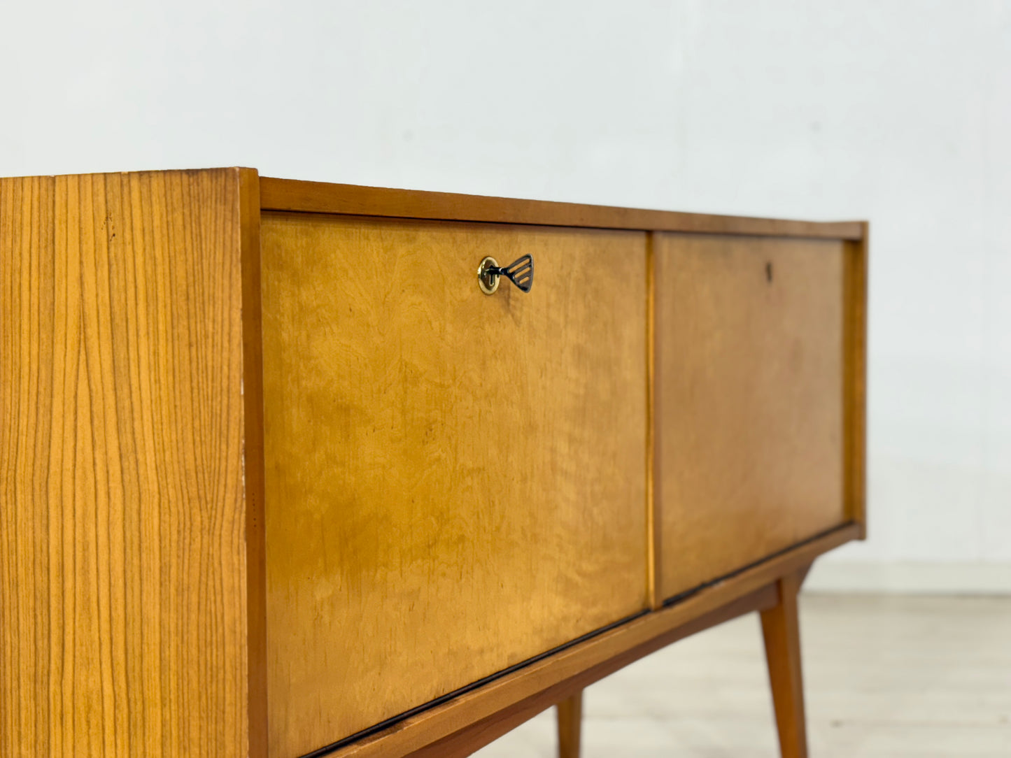 Mid-Century Kommode / Sideboard / Vintage Barschrank – 60er Jahre