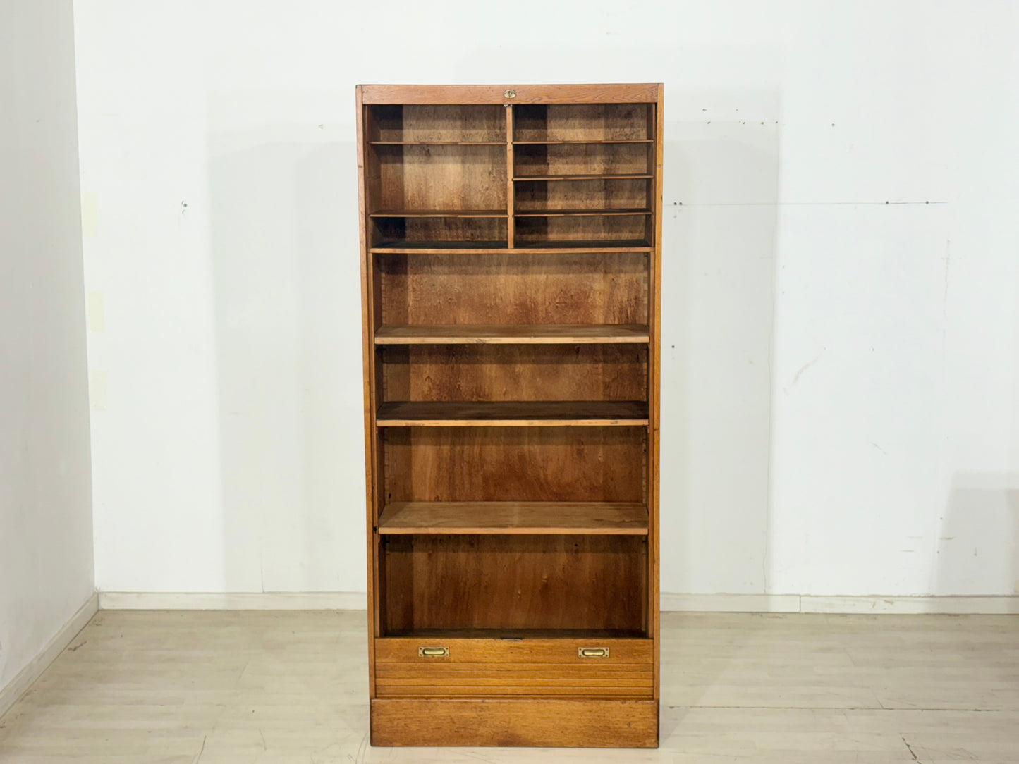 Großer 60er Jahre Rolladenschrank – Eiche – Vintage Highboard / Mid-Century Schrank