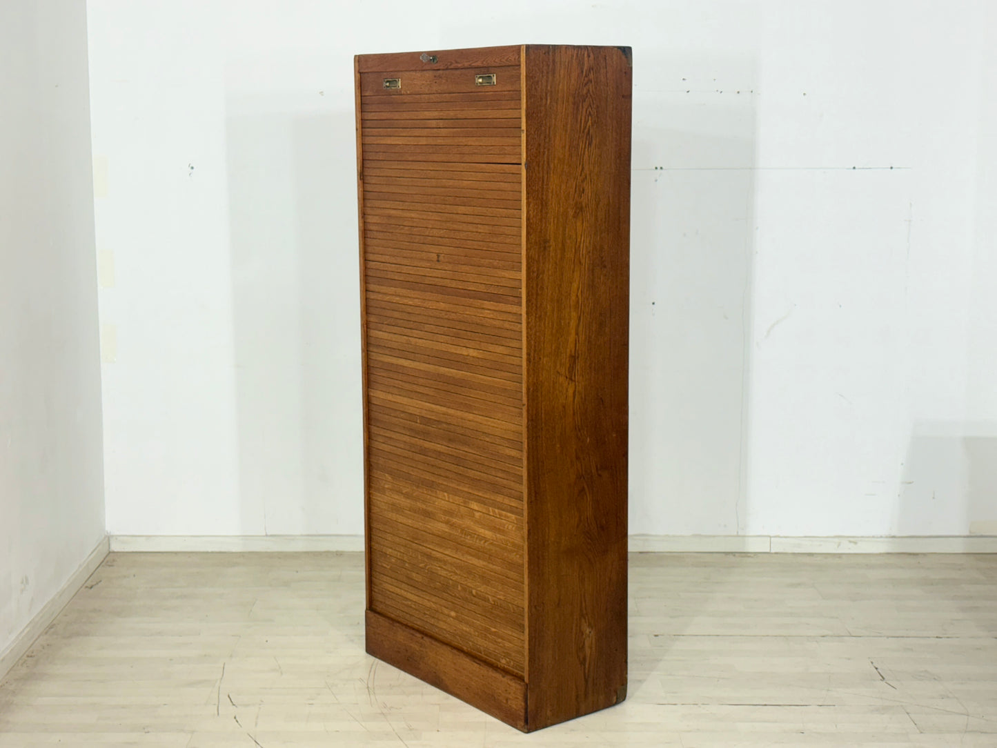 Großer 60er Jahre Rolladenschrank – Eiche – Vintage Highboard / Mid-Century Schrank