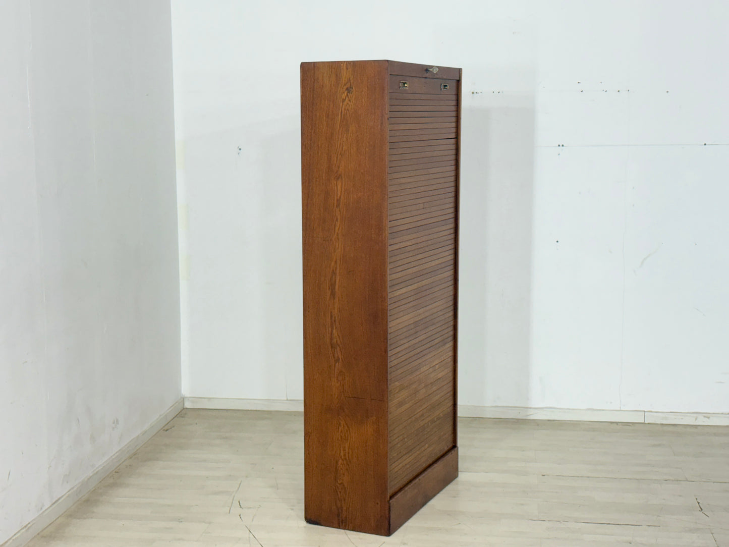 Großer 60er Jahre Rolladenschrank – Eiche – Vintage Highboard / Mid-Century Schrank
