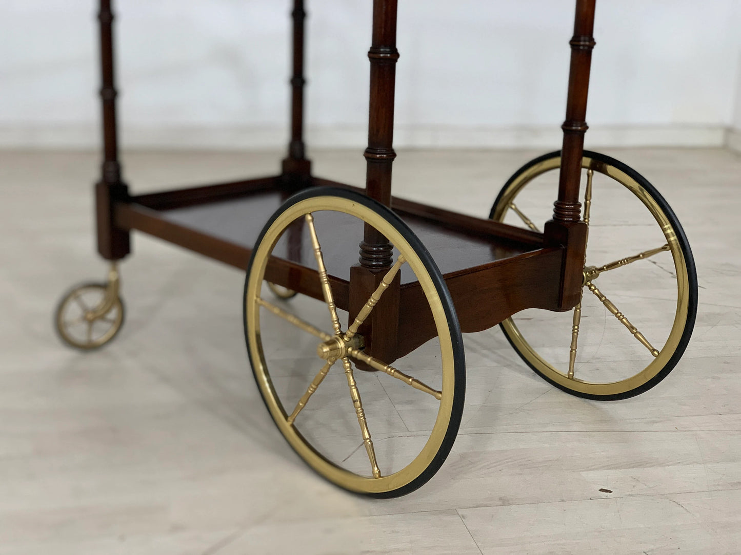 Mid Century Antiker Servierwagen / Vintage Teewagen / Edelholz mit ausklappbaren Platten