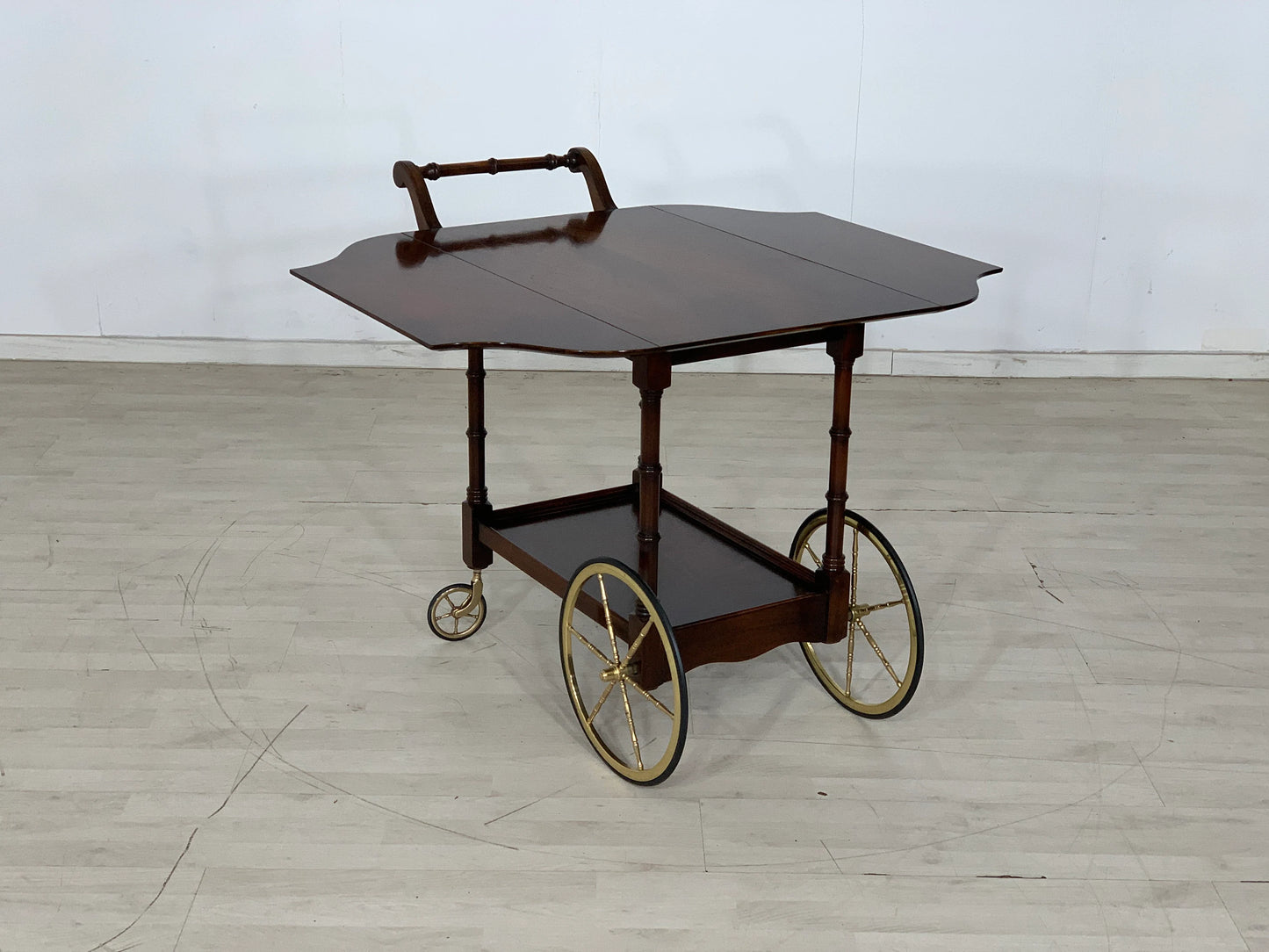 Mid Century Antiker Servierwagen / Vintage Teewagen / Edelholz mit ausklappbaren Platten