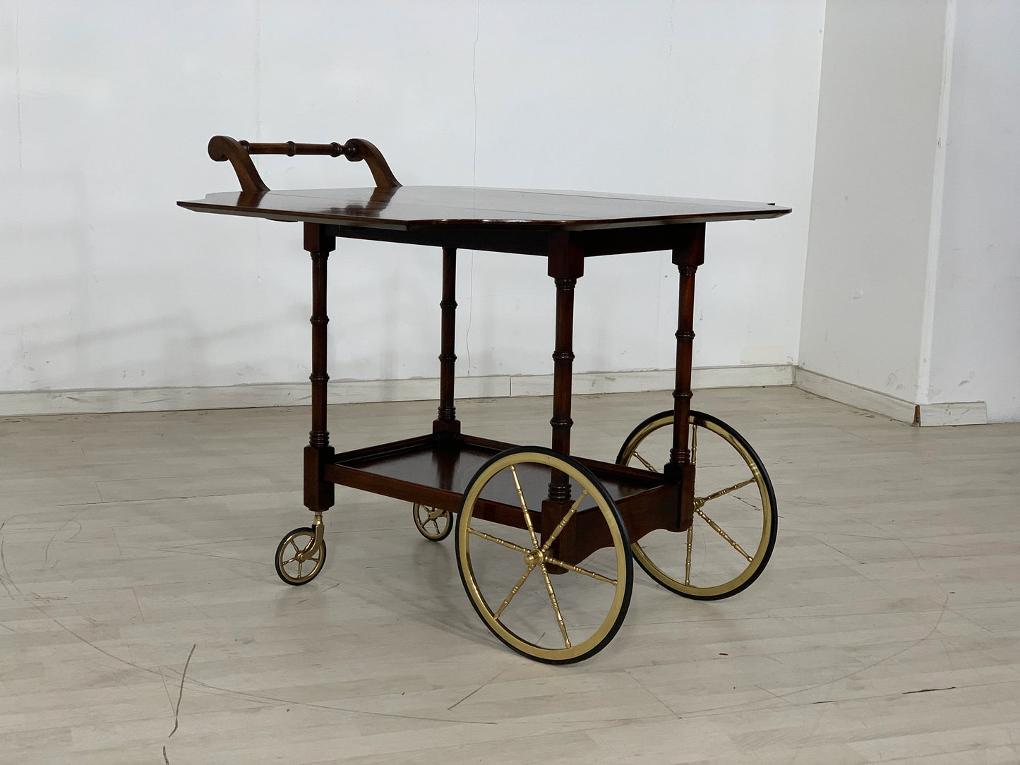 Mid Century Antiker Servierwagen / Vintage Teewagen / Edelholz mit ausklappbaren Platten